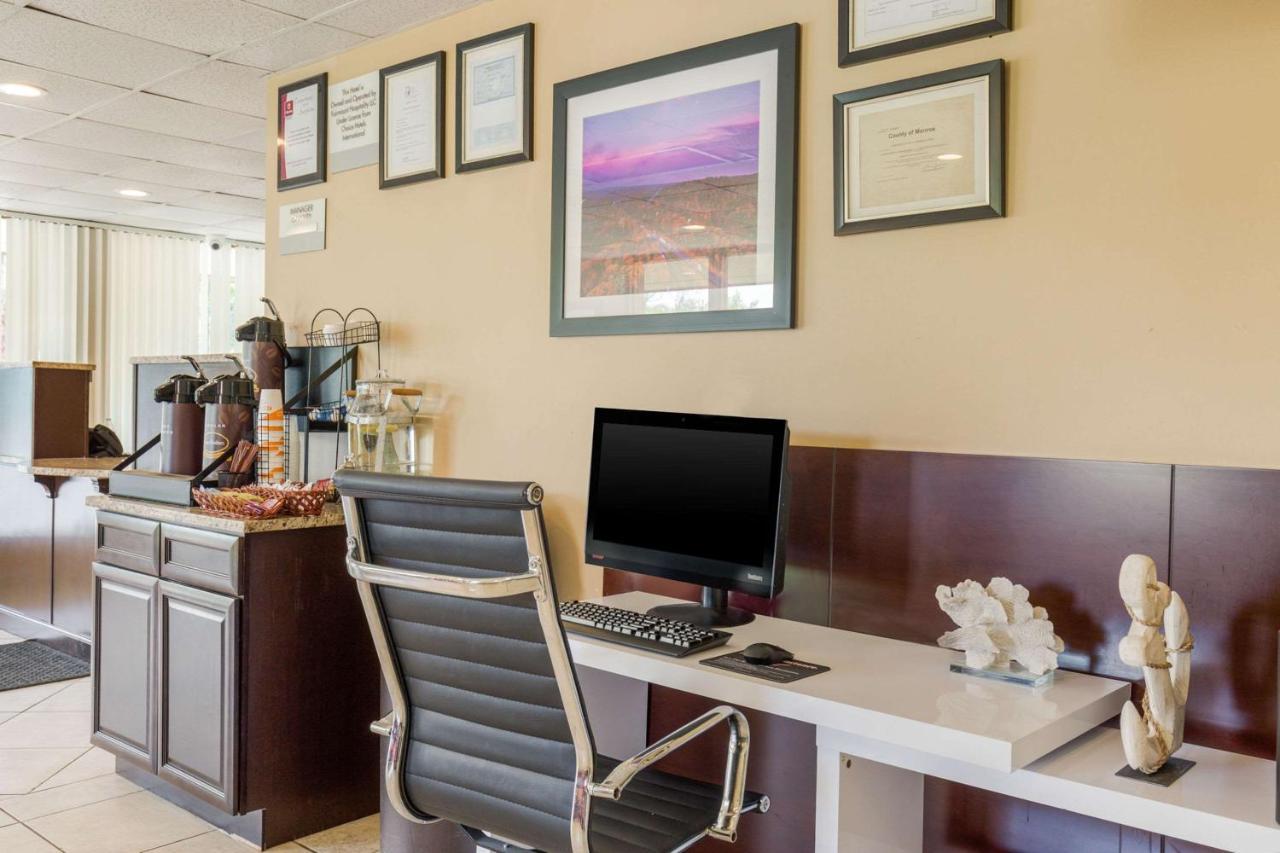 Fairmount Inn & Suites - Stroudsburg, Poconos Delaware Water Gap Bagian luar foto